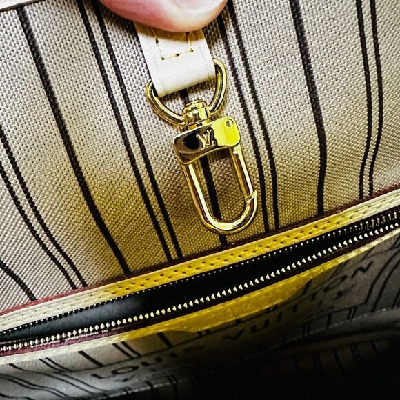Brand New Louis Vuitton Neverfull PM Beige Interior - Picture 13 of 14